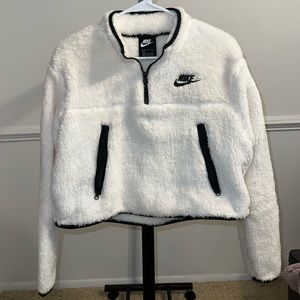 NWOT Women’s Nike Soft Cropped Jacket!